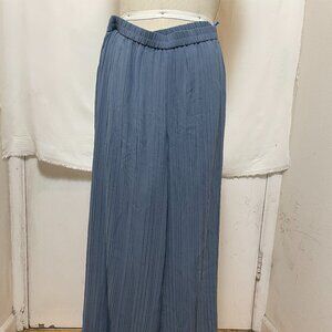 UNIQLO - Pleated Trousers